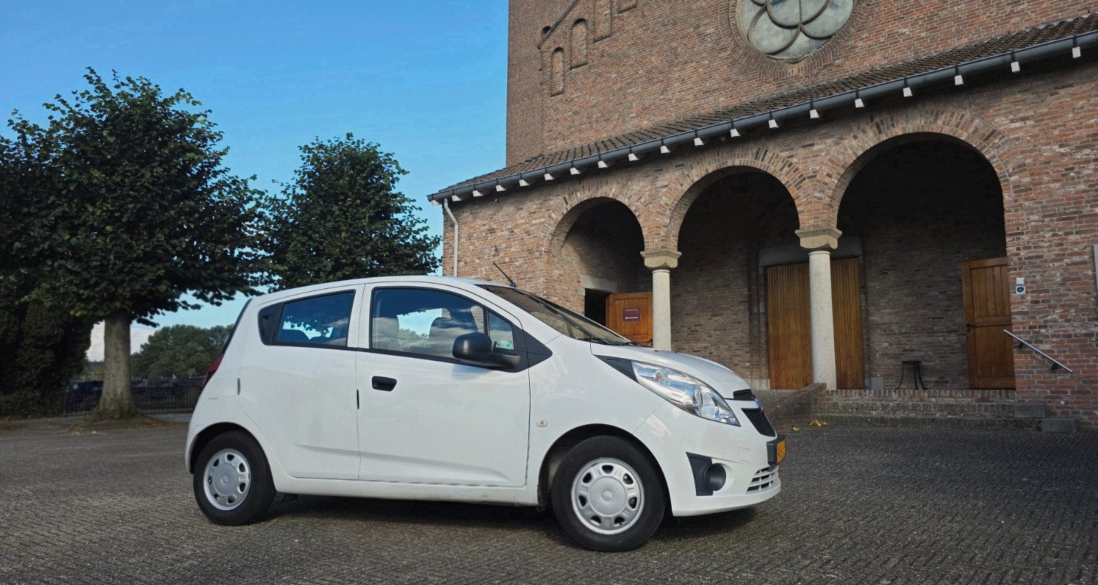 Chevrolet Spark 1.0 Bifuel 2012 Wit, 15 km/l, 37 €/maand, 4 cilinders, Wit