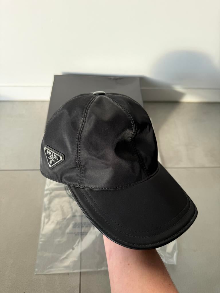 Prada pet, Kleding | Heren, Ophalen, Zo goed als nieuw, 57 cm (M, 7⅛ inch) of minder, Pet