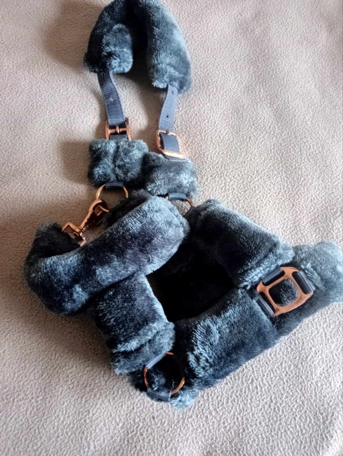 Nieuwstaat blauw bont pony halster, Ophalen of Verzenden, Zo goed als nieuw