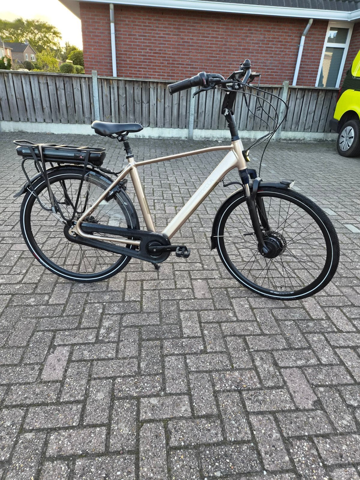Stella livorno elektrische herenfiets 28inch, Fietsen en Brommers, Zo goed als nieuw, 51 tot 55 cm, 50 km per accu of meer, Ophalen