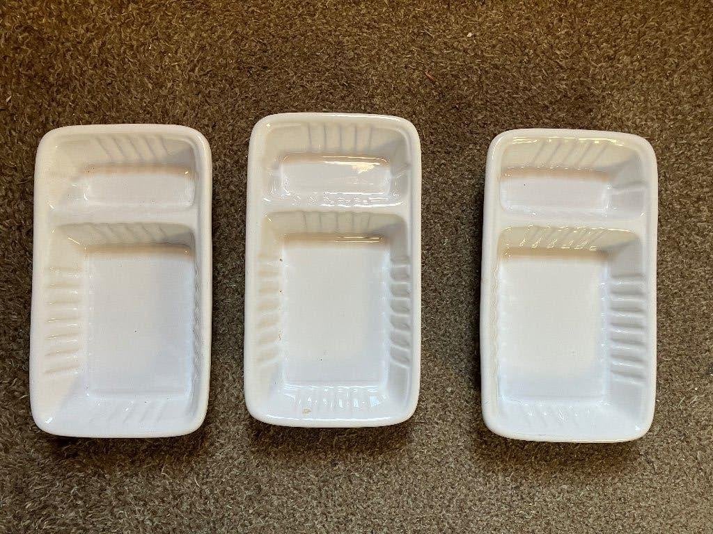 Siaki - 3 keramieken patat bakjes, Ophalen of Verzenden, Zo goed als nieuw, Porselein, Bord of Schaal