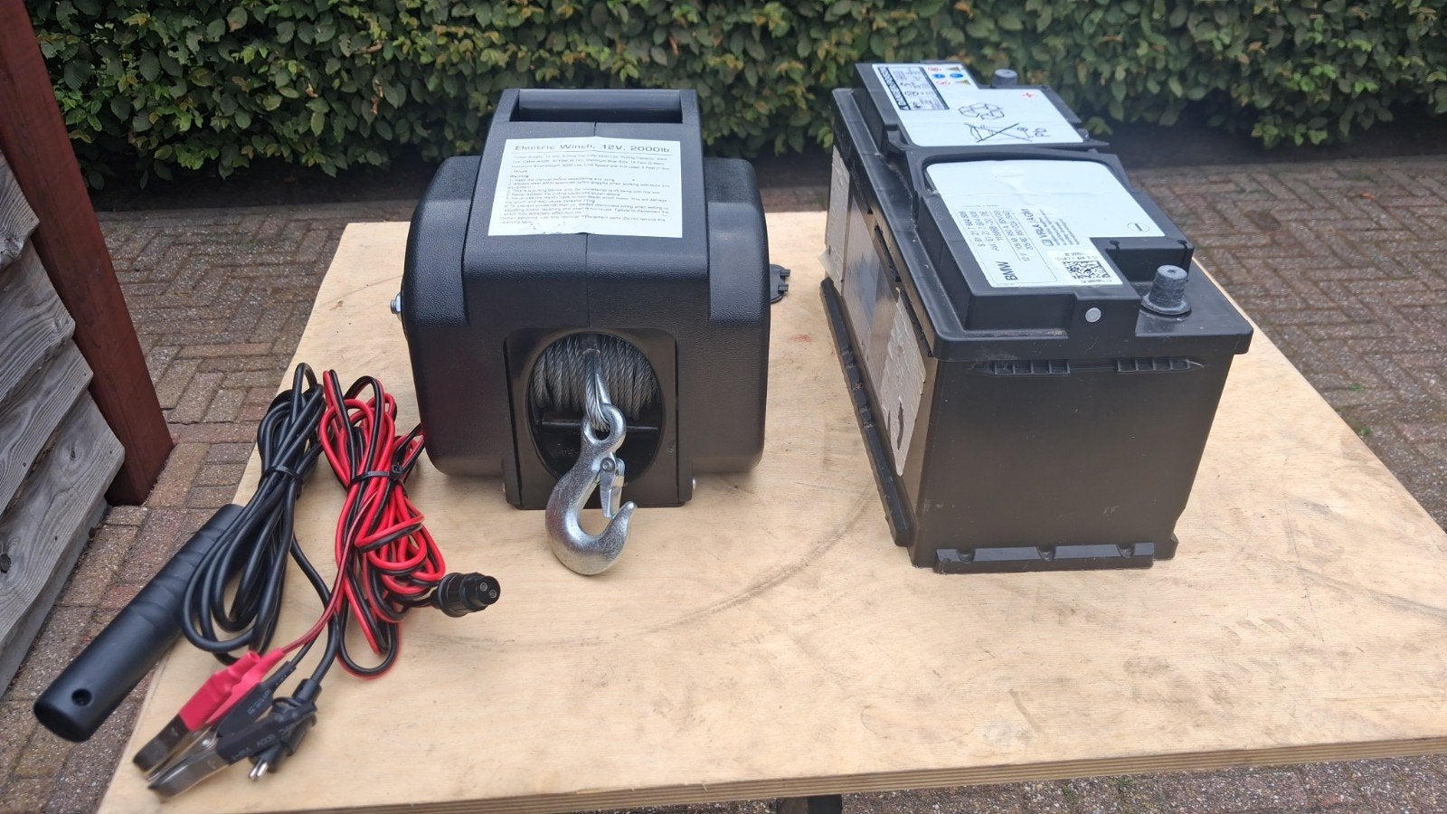 Elektrische lier 12V met accu en grondanker, Ophalen of Verzenden