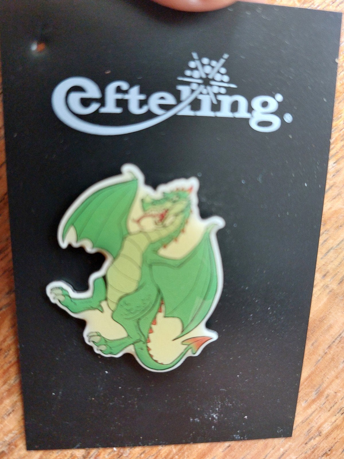 Efteling PinParade Draak en Roodkapje Pins, Ophalen
