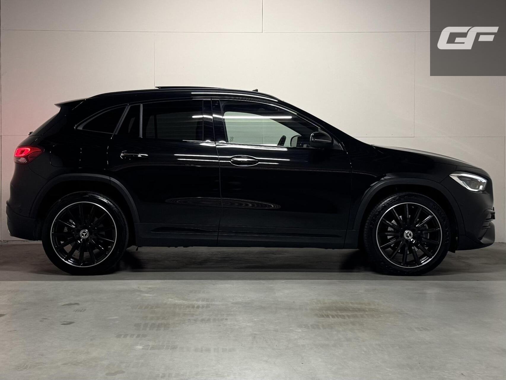 Mercedes GLA-klasse 250e AMG Pano Sfeer CarPlay ACC Stoelver, Auto's, 77 km/l, Gebruikt, Zwart, Met garantie (alle)