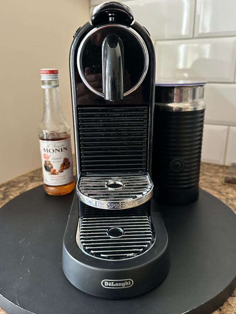 DE LONGHI Nespresso Citiz & Milk, Witgoed en Apparatuur, Ophalen of Verzenden, Zo goed als nieuw