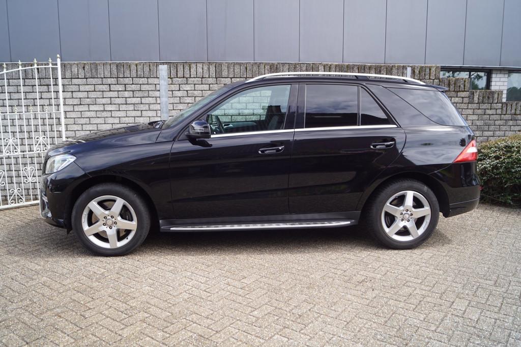 Mercedes-Benz M-klasse 500 4 Matic Autom Leder Sportst Stoel, Auto's, Mercedes-Benz, Euro 5, Gebruikt, 138 €/maand, 2135 kg