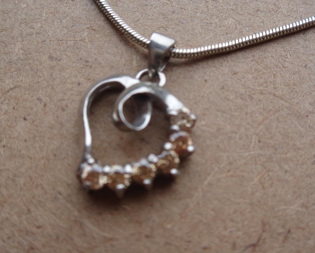 zilveren koord ketting met hart hanger [393], Sieraden, Tassen en Uiterlijk, Kettingen, Met hanger, Verzenden, Zo goed als nieuw