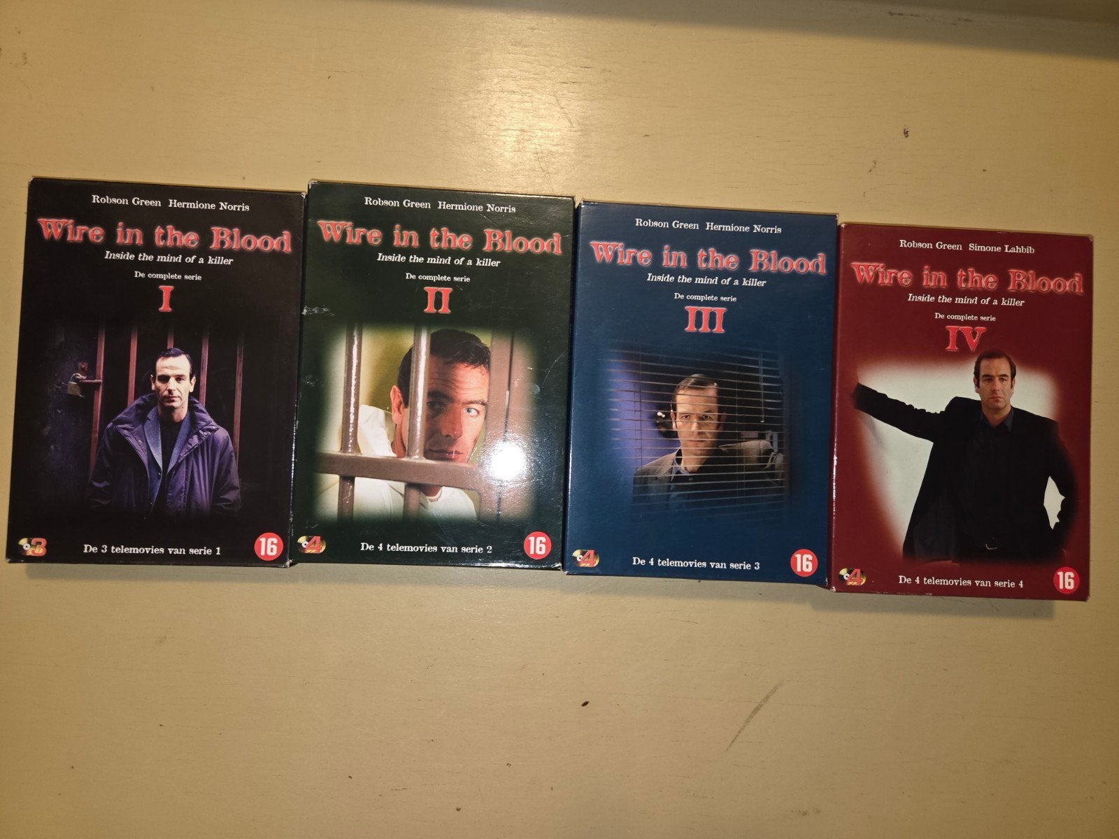 wire in the blood deel 1 tm 4 dvd boxen, Cd's en Dvd's, Vanaf 16 jaar, Ophalen of Verzenden, Zo goed als nieuw