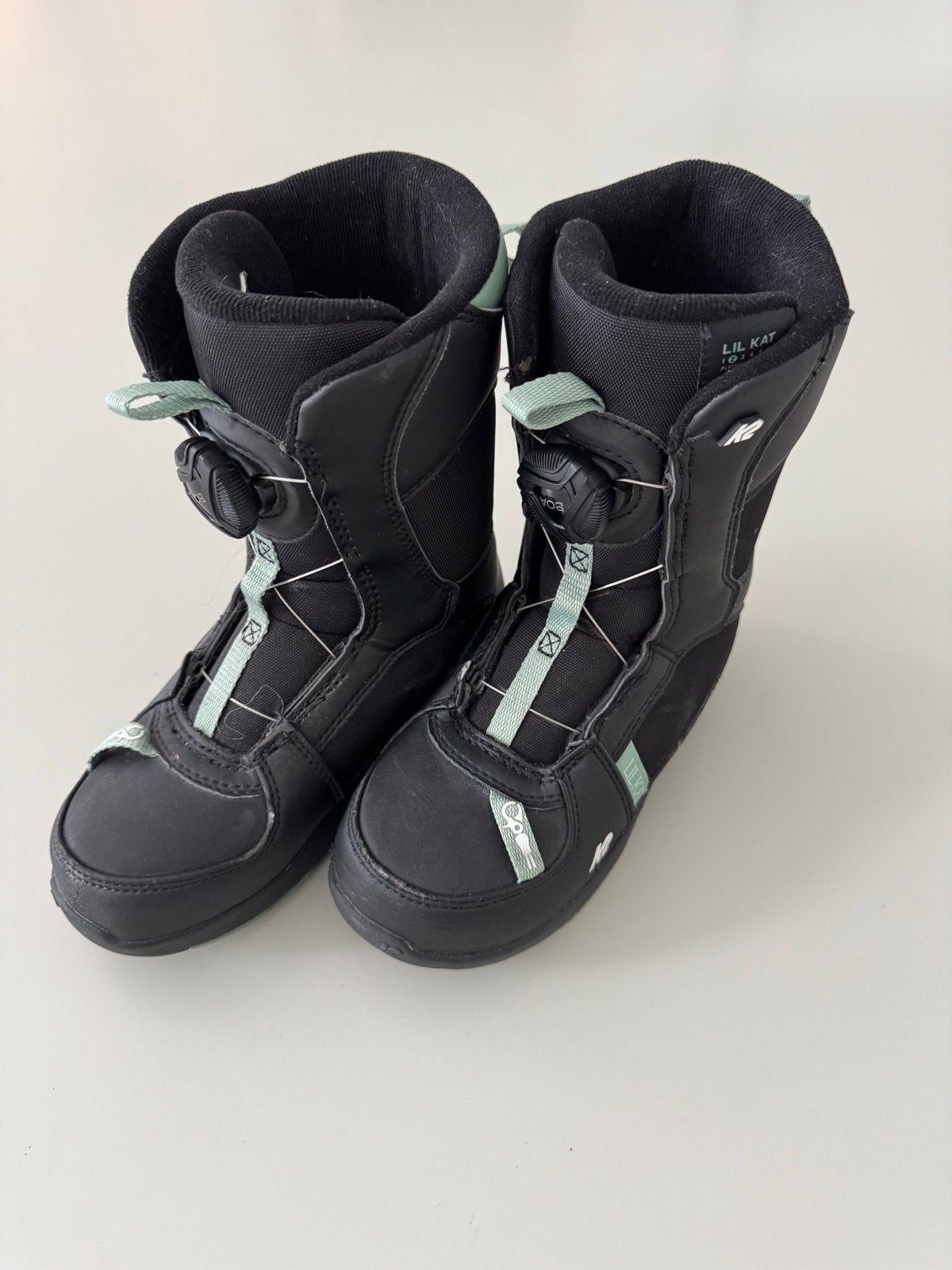 K2 Lil Kat Snowboardschoenen Maat 33,5 met lichtjes, Sport en Fitness, Ophalen of Verzenden, Gebruikt, Schoenen
