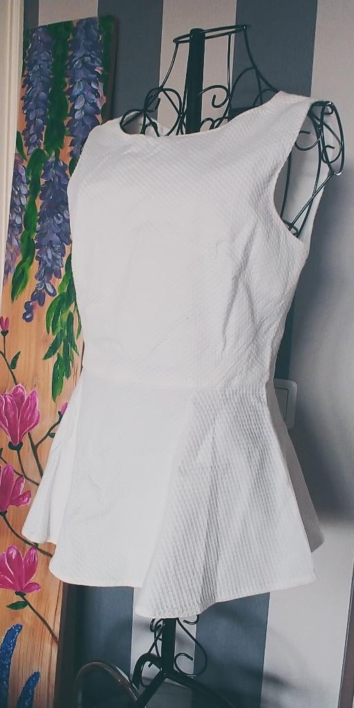 peplum top / blouse dames 38, Kleding | Dames, Tops, Zo goed als nieuw, Maat 38/40 (M), Wit, Zonder mouw, Ophalen