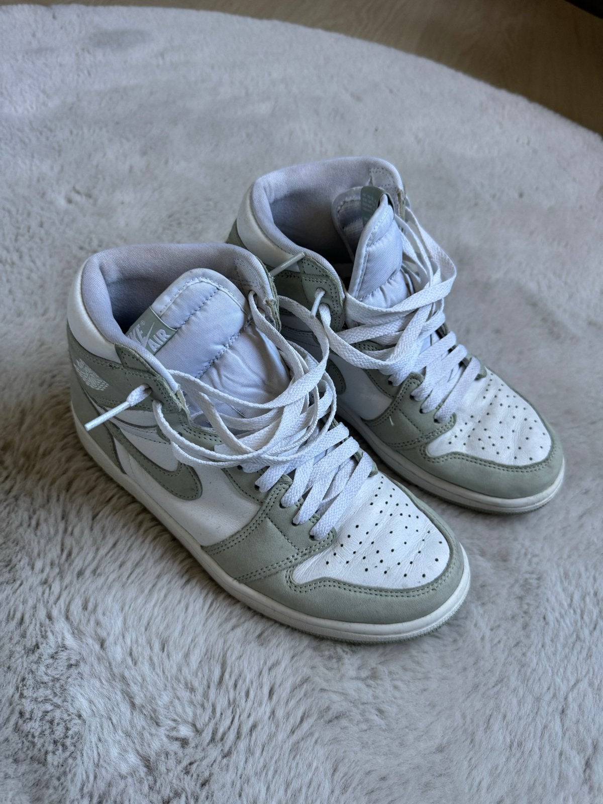 Nike Air Jordan 1 Mid - Lichtgroen/Wit, Ophalen, Gedragen, Groen, Sneakers of Gympen