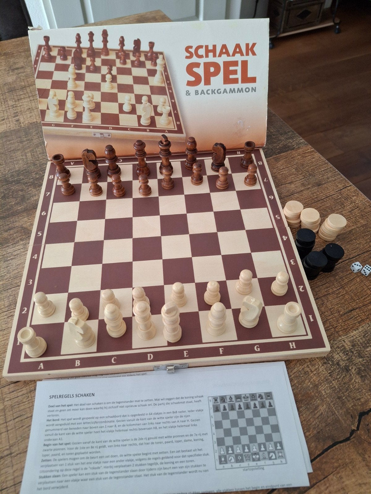 Schaakspel & backgammon in houten kistje, Ophalen of Verzenden