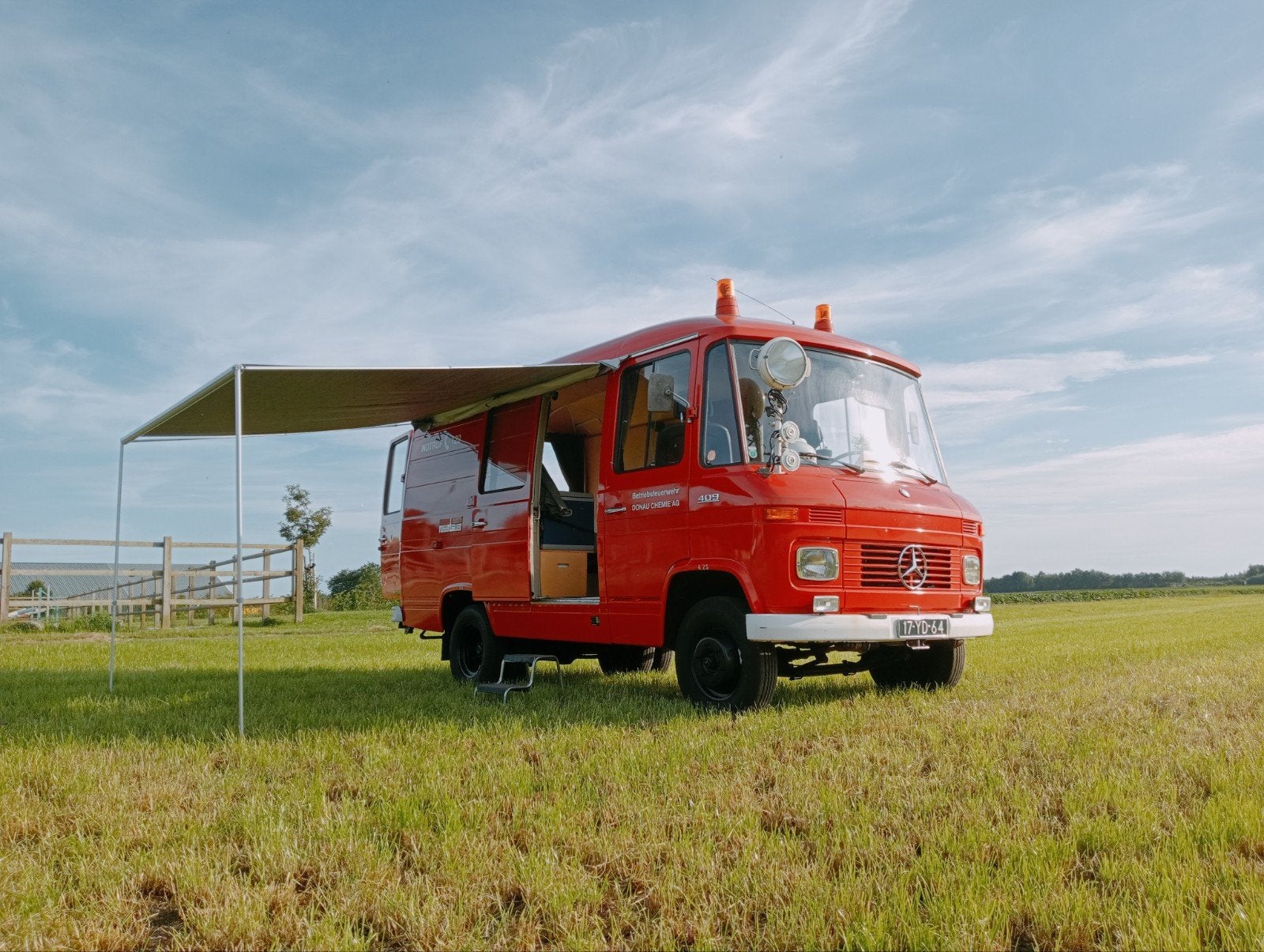 Unieke Mercedes Dudo 409 camper als nieuw! 32.000km, Koelkast, Tot en met 2, Mercedes-Benz, Handgeschakeld