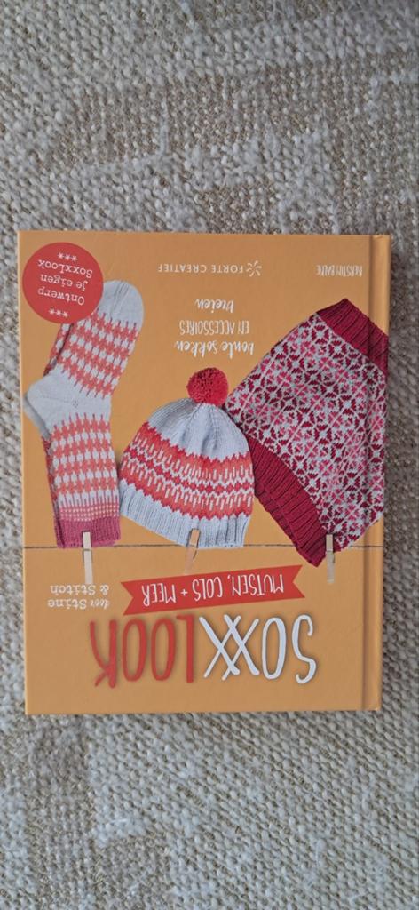 Soxxbook: Sokken, mutsen, cols & meer breien, Boeken, Hobby en Vrije tijd, Ophalen, Zo goed als nieuw, Breien en Haken, Stine & Stitch