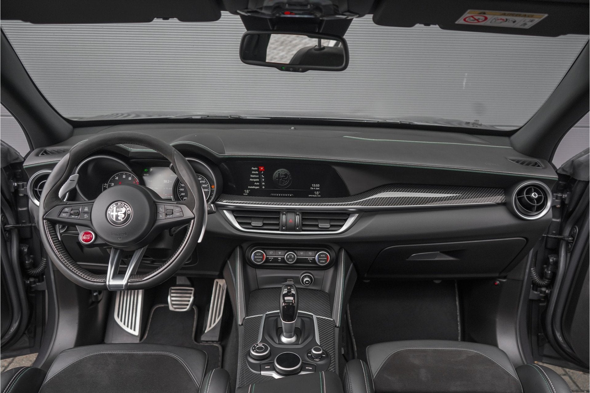 Alfa Romeo Stelvio 2.9 V6 AWD Quadrifoglio Pano H&K Carbon A, Auto's, Automaat, 12 maanden, Gebruikt, 510 pk