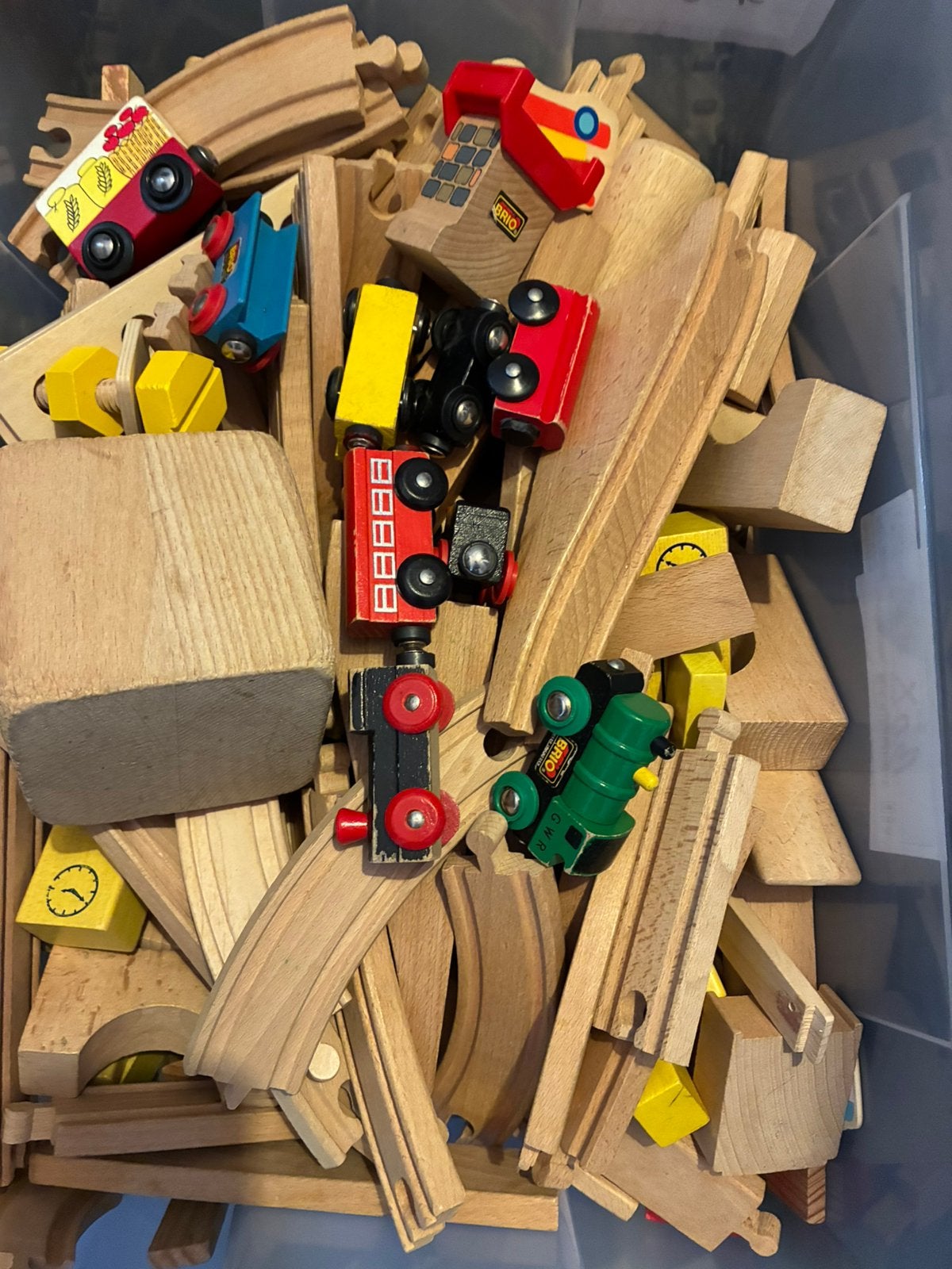 Brio trein: rails, brug, station, treintjes etc, Ophalen, Gebruikt