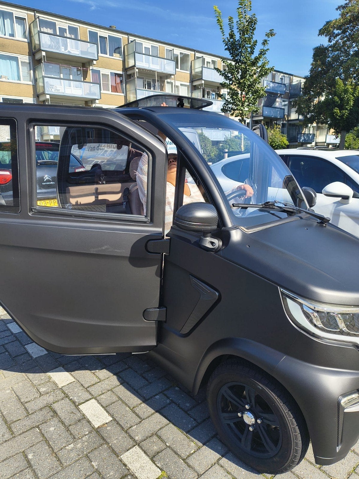 Nieuwe MOVE Vigorous 8 electrische mobiele scooter/ voertuig, Ophalen, Zo goed als nieuw