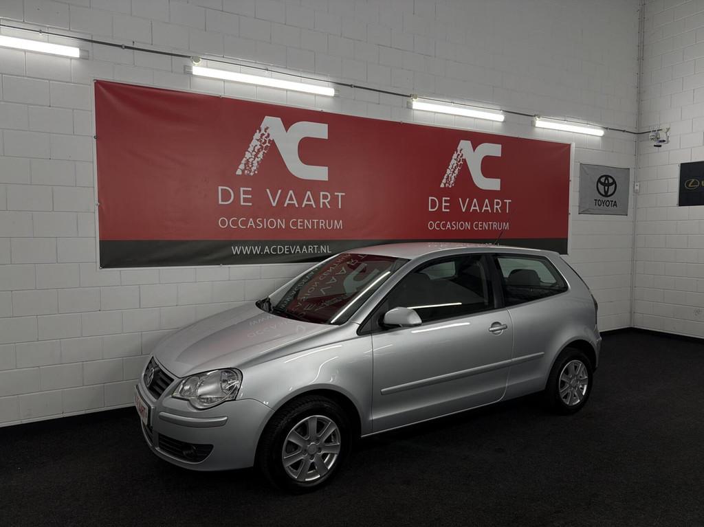 Volkswagen Polo 1.4-16V Optive - DEALERONDERHOUD/AIRCO/NAP, Voorwielaandrijving, Elektrische ramen, 15 km/l, 4 cilinders