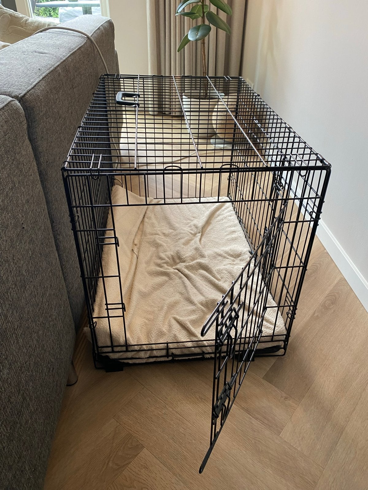 Bench voor medium hond, Ophalen, Zo goed als nieuw