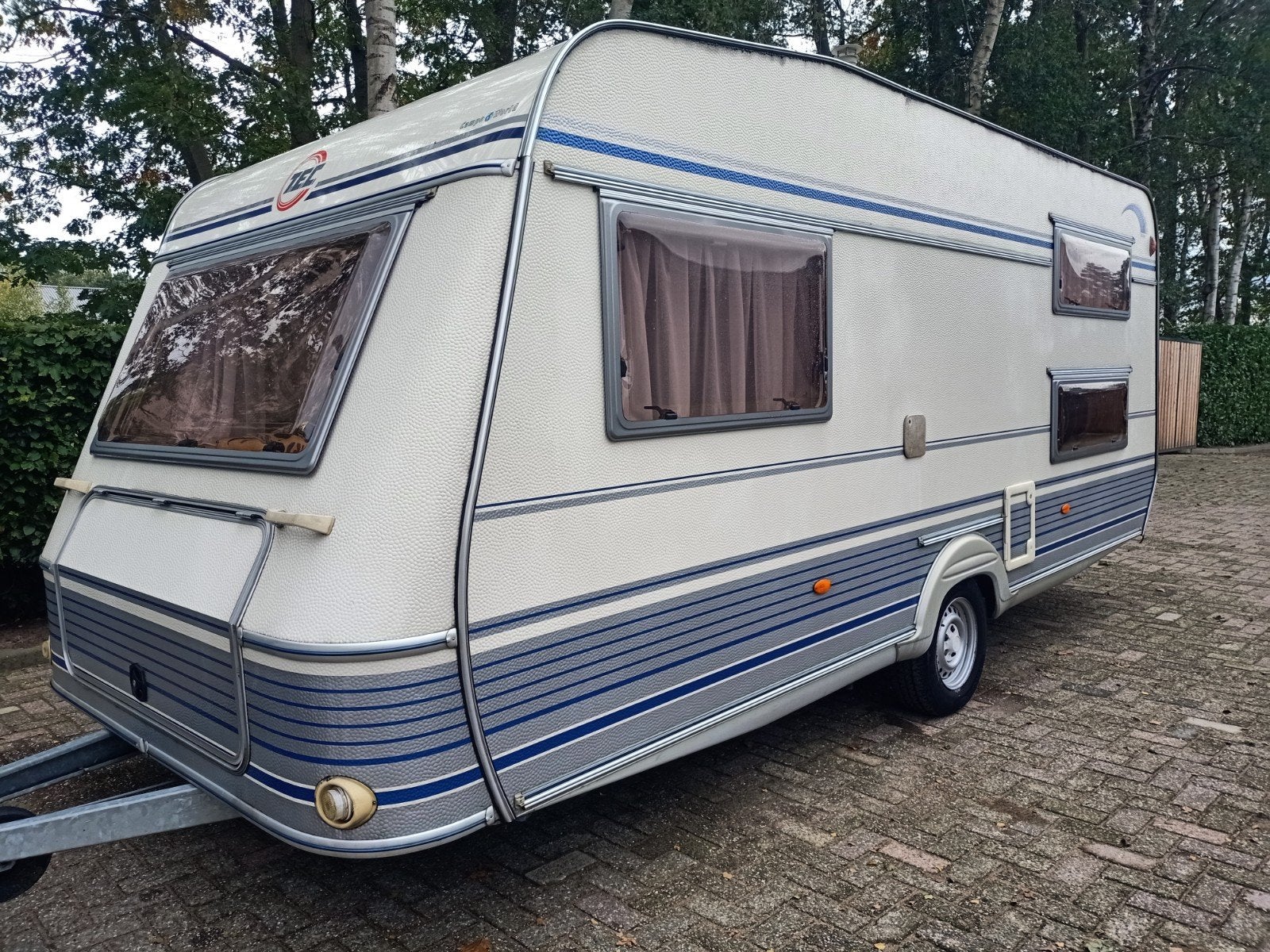 tec 530 tour stapelbed & voortent, Caravans en Kamperen, Treinzit, 750 - 1000 kg, Particulier, Tot en met 6
