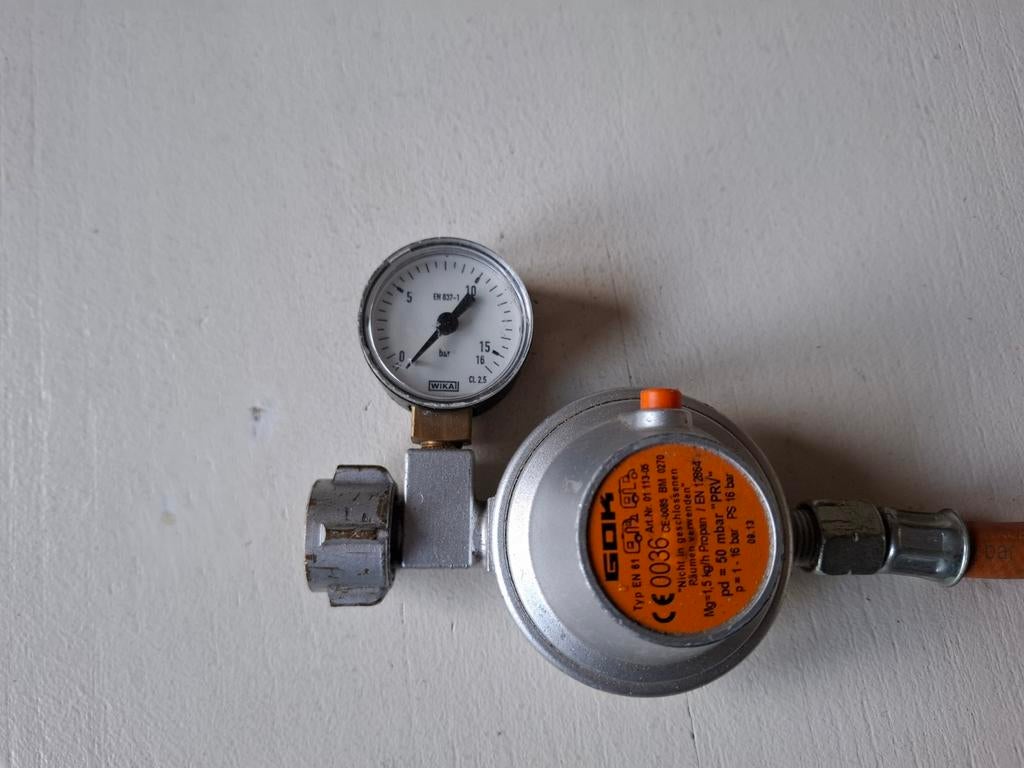 GOK Gasdrukregelaar met manometer en gasslang, Ophalen of Verzenden