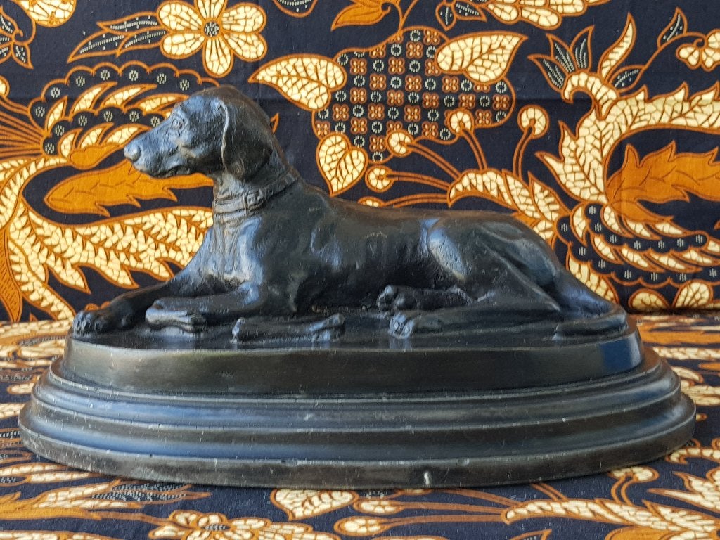 Mooi zwaar antiek brons beeld uit Frankrijk van een hond., Ophalen of Verzenden, Brons