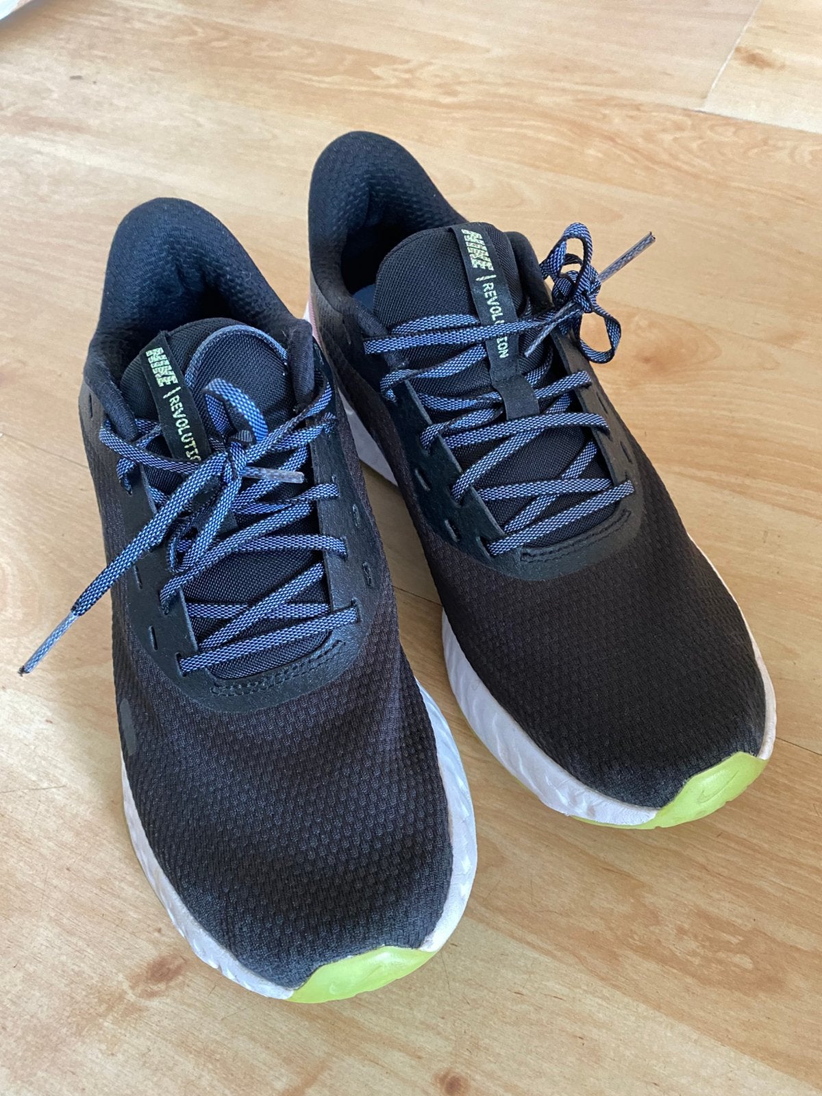 Nike hardloopschoenen dames 40,5, Gebruikt, Ophalen of Verzenden, Hardlopen, Hardloopschoenen