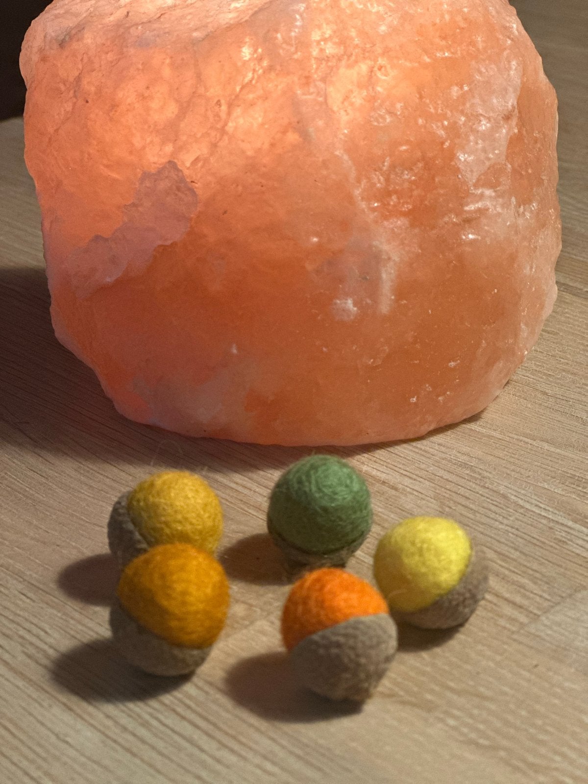 Eikels van wol / woleikels, Ophalen of Verzenden, Nieuw, Figuurtje(s), Wolvilt