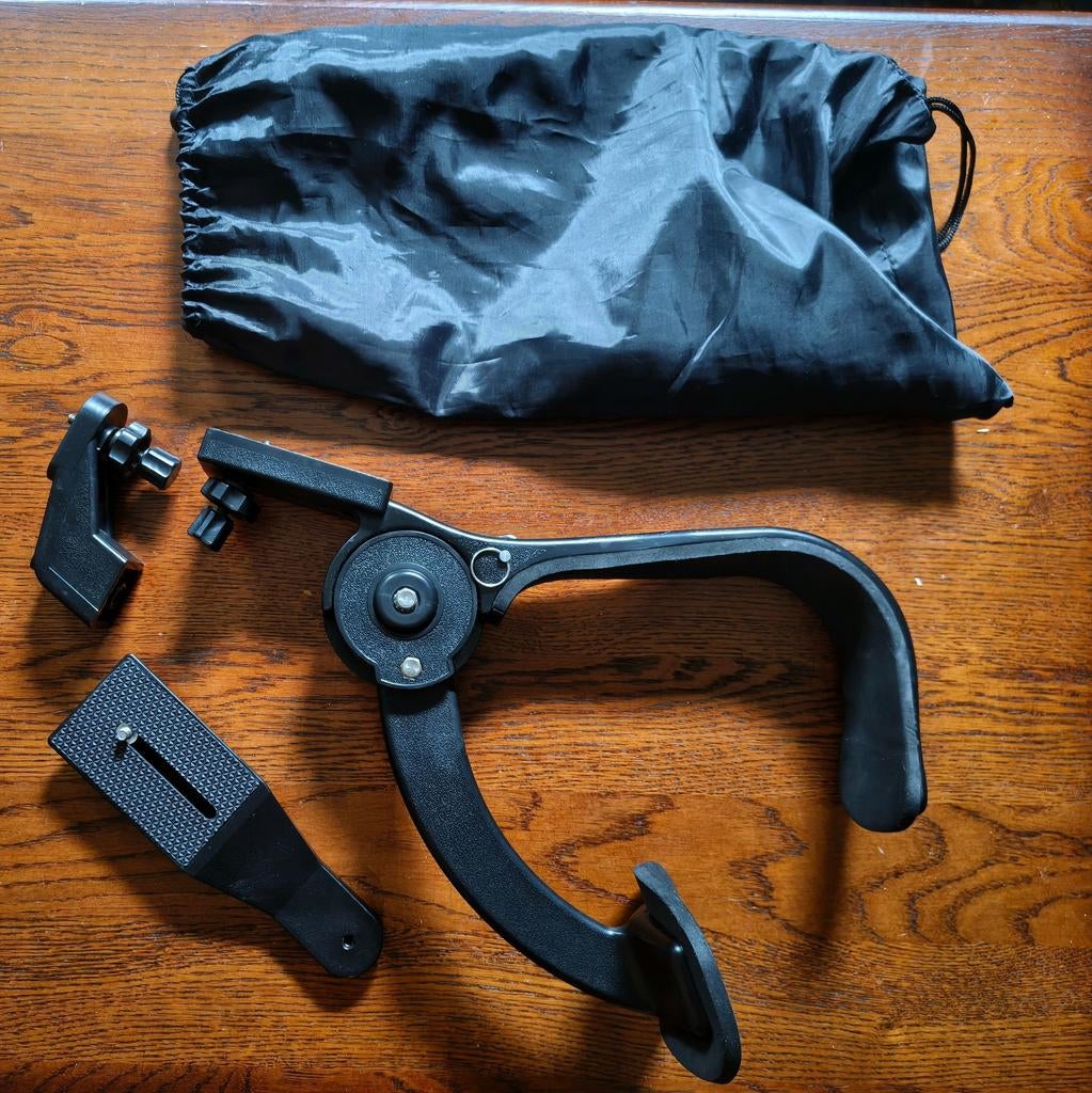 Schouderstatief voor camera met tas, Ophalen of Verzenden, Gebruikt