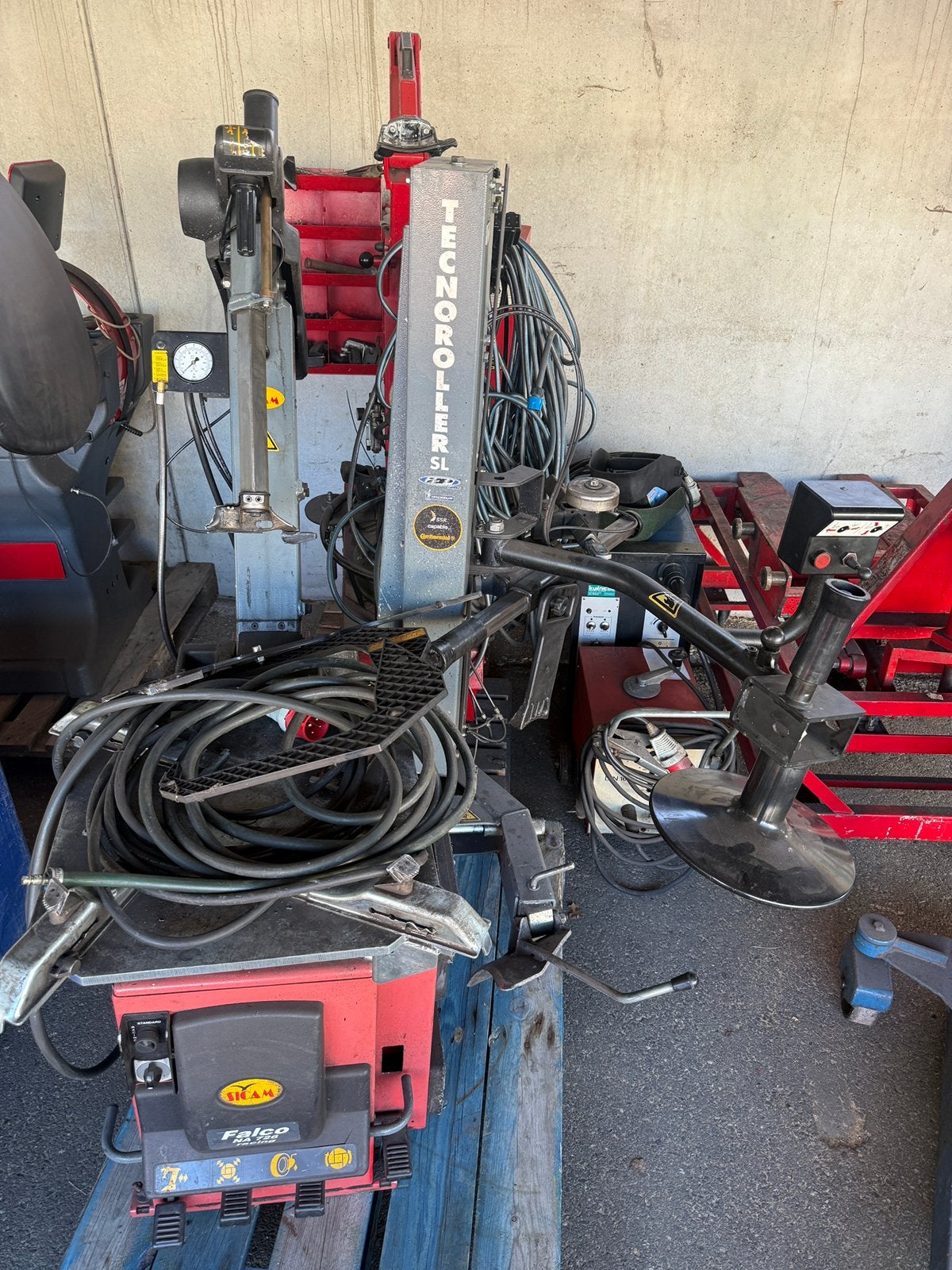 De/monteer machine en balanceerapparaat EXPLORA EN SICAM, Auto diversen, Ophalen, Zo goed als nieuw