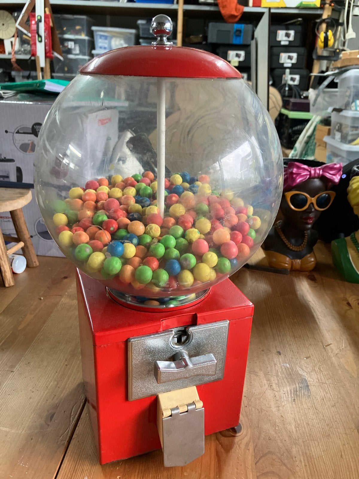 Vintage Kauwgomballenautomaat - Rood, +/- 45 cm hoog, Verzamelen, Ophalen of Verzenden, Gebruikt