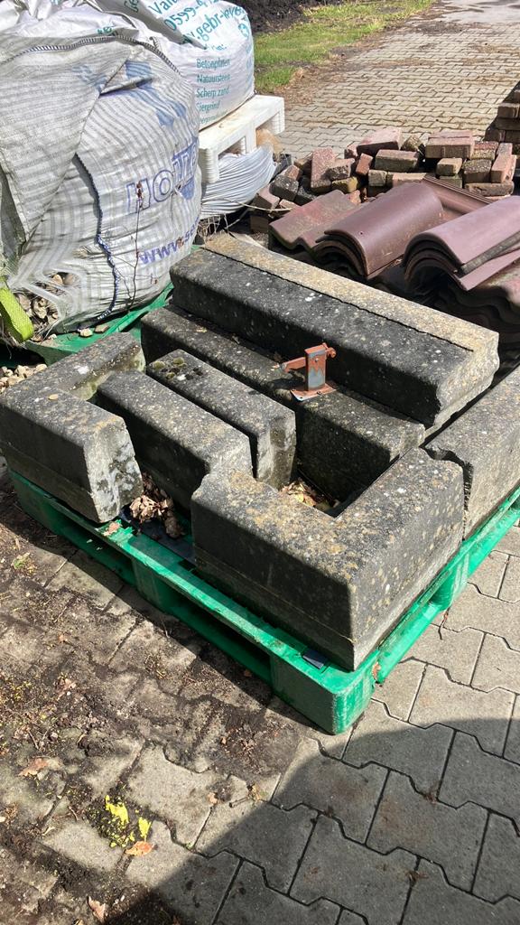 Betonbanden, Tuin en Terras, Bielzen en Borders, Ophalen, 100 tot 200 cm, Overige typen, Zo goed als nieuw