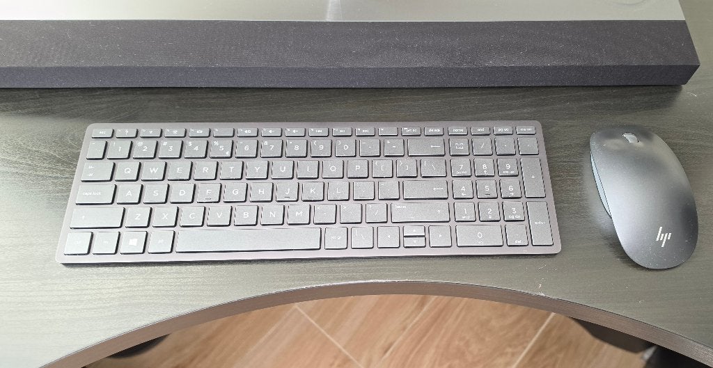 Foto 3 van HP ENVY Curved 34" All-in-One i7 16GB