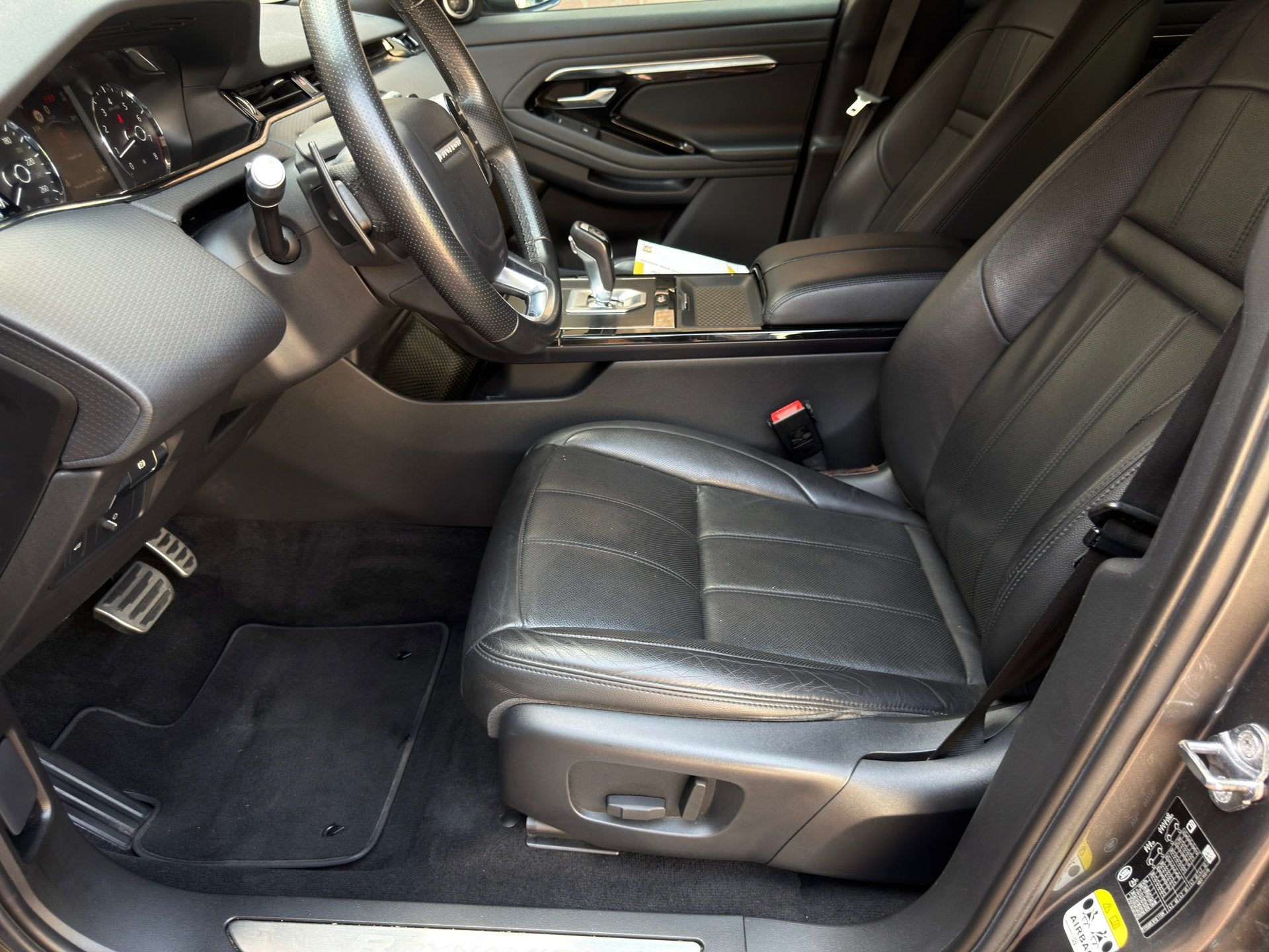 Foto 9 van Land Rover Range Rover Evoque 2.0 P200 AWD R-Dynamic HSE BLA
