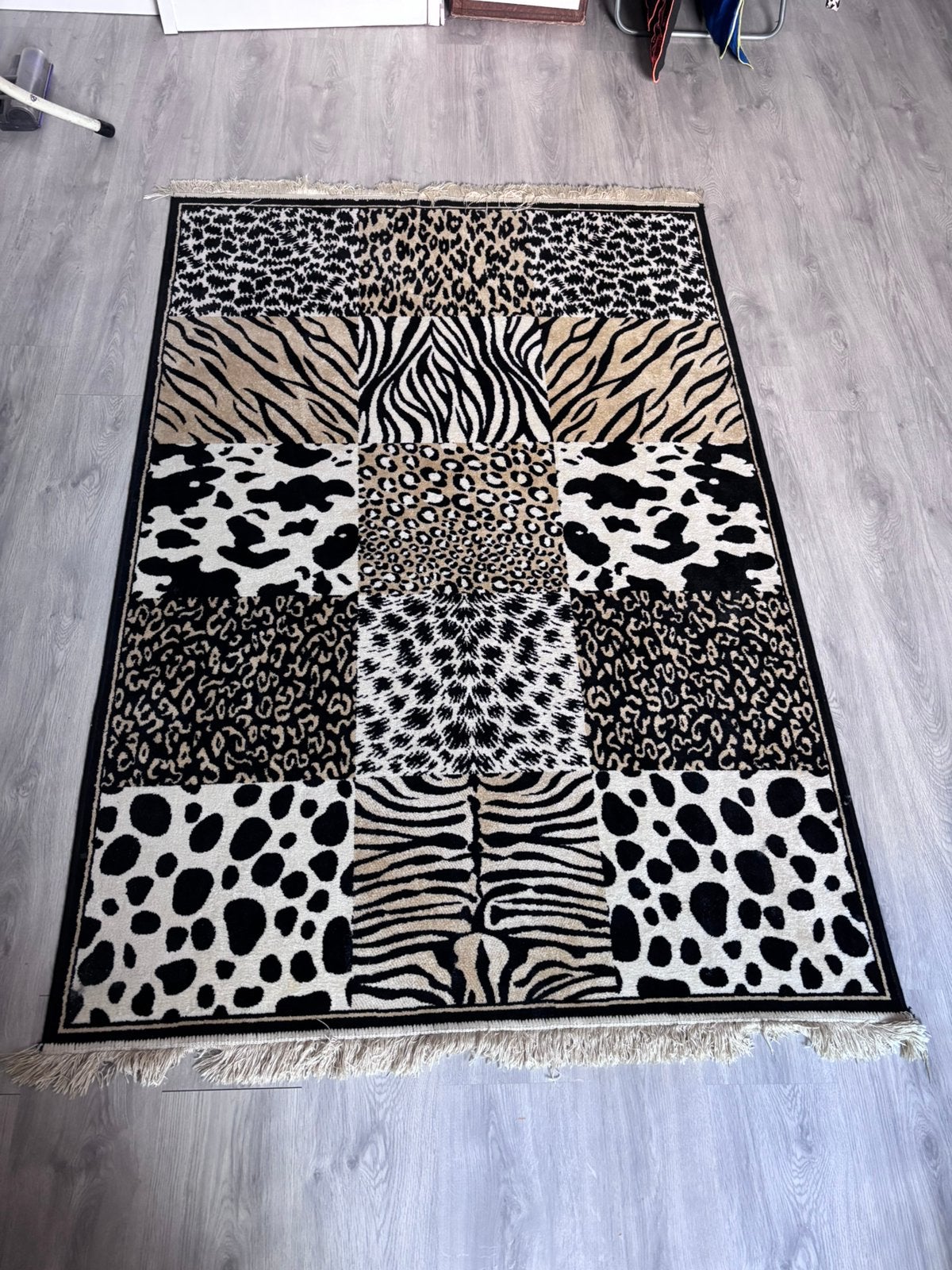 Vloerkleed handgemaakt in Marokko 130 x 200, Huis en Inrichting, Stoffering | Tapijten en Kleden, 100 tot 150 cm, 200 cm of meer
