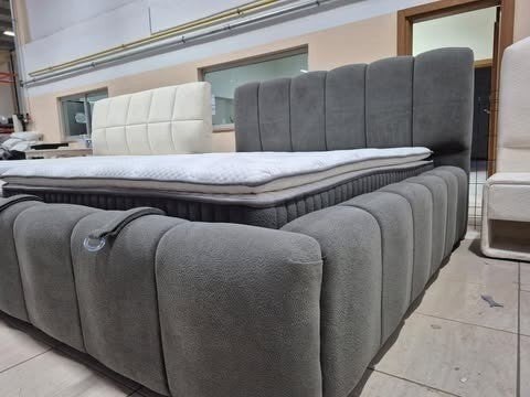 Luxe Bed met Hoofdbord – Perfect voor Elke Slaapkamer, Verzenden