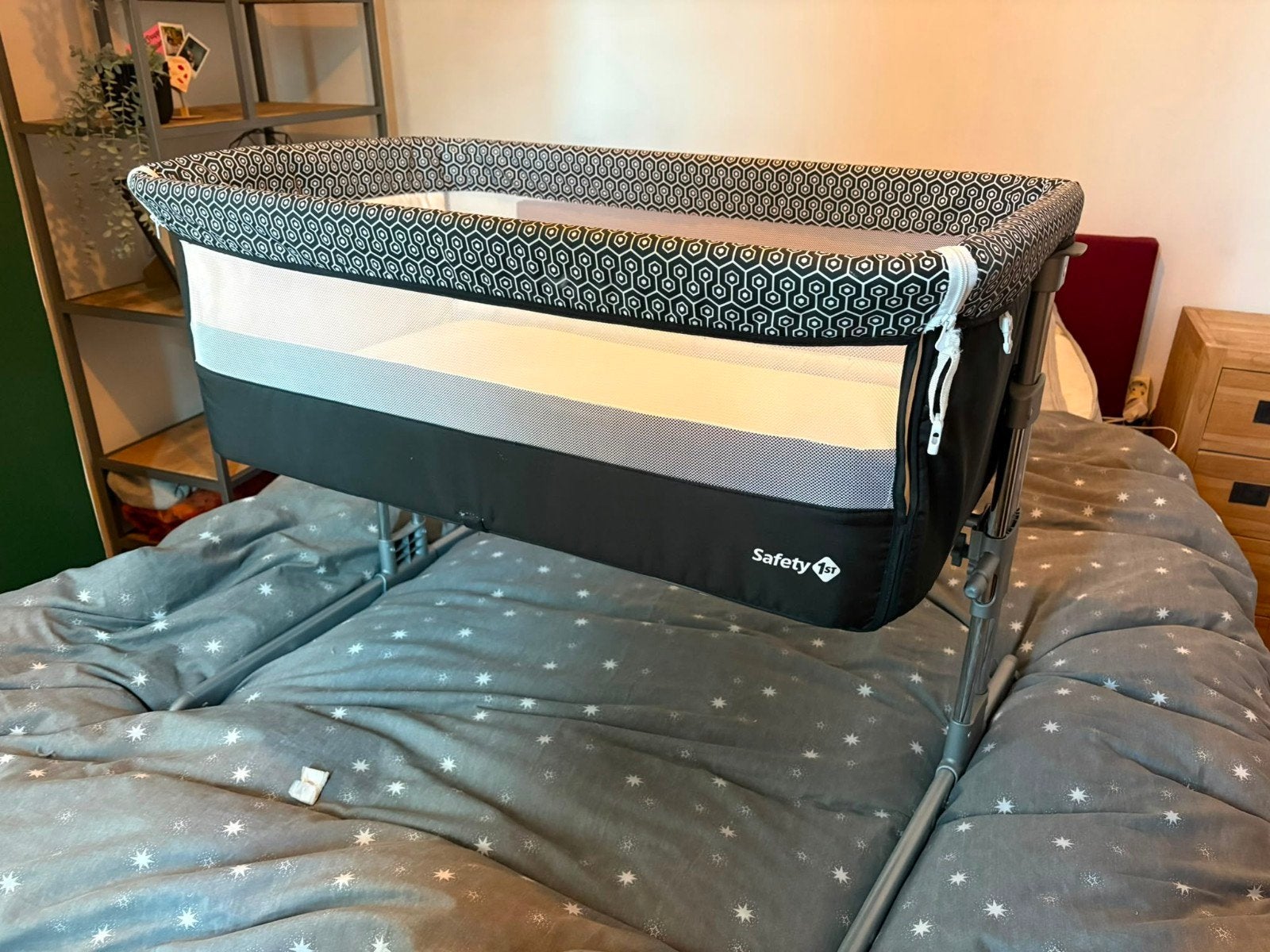 Safety 1st Co-Sleeper Bedje - Zwart/Wit, Ophalen, Zo goed als nieuw, Wieg