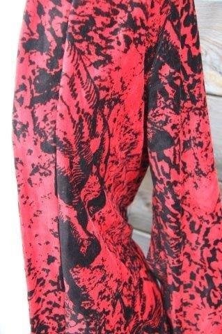 Vest rood/ zwart Alix mt XS ( valt groter) Vaste prijs OPRUI, Maat 38/40 (M), Alix the label, Ophalen of Verzenden, Zo goed als nieuw
