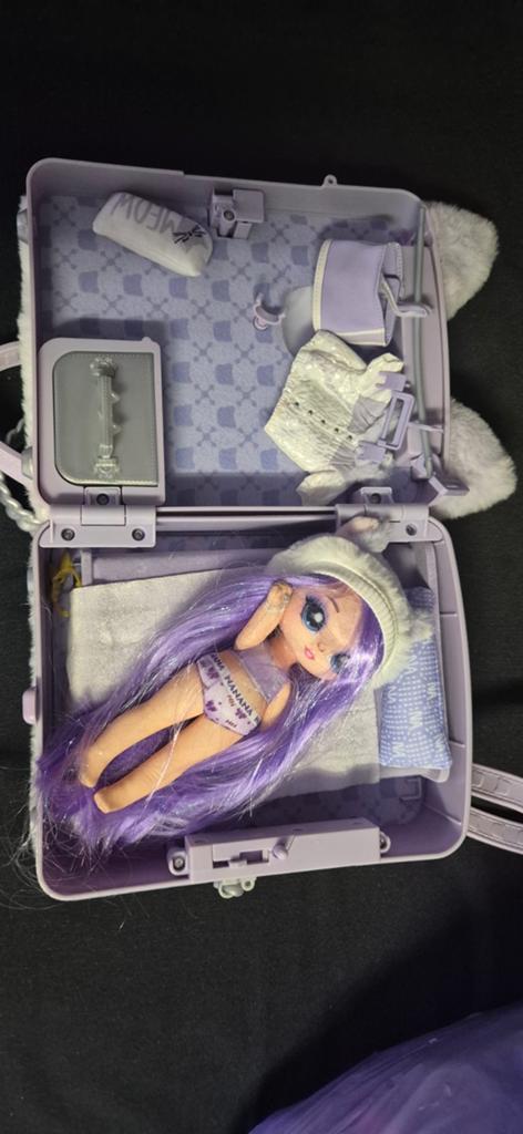 Rainbow High Slumber Party Meow Cat Doll & Accessoires, Ophalen, Zo goed als nieuw, Overige typen