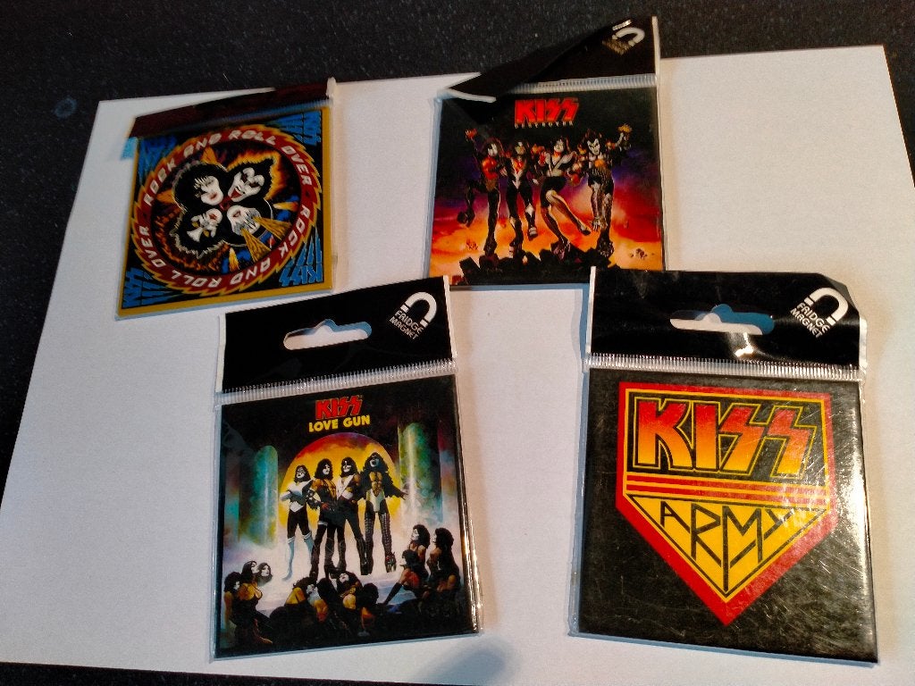 Kiss glamrock rock muziek band koelkast magneet magneten, Verzamelen, Muziek, Artiesten en Beroemdheden, Ophalen of Verzenden