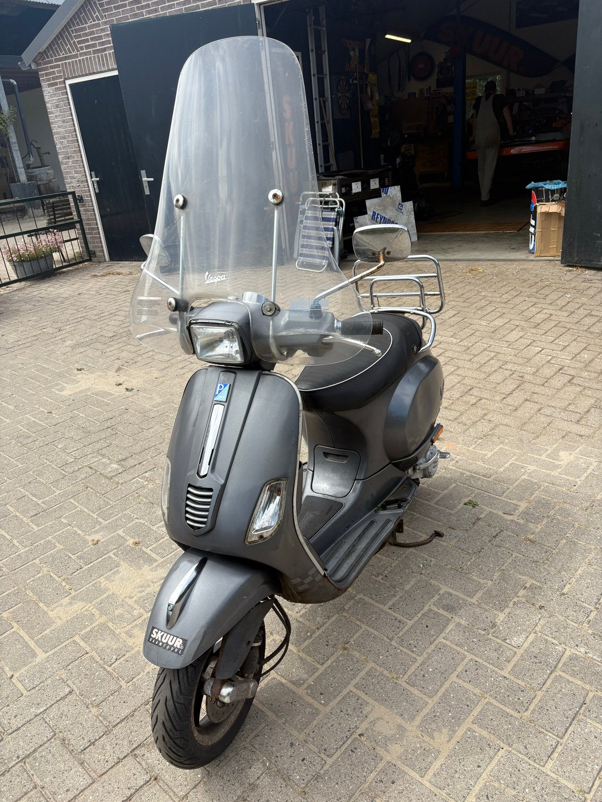 Vespa S 4-takt Snorscooter - Grijs, Fietsen en Brommers, Scooters | Vespa, Gebruikt, Vespa S, Maximaal 25 km/u, Benzine, Ophalen