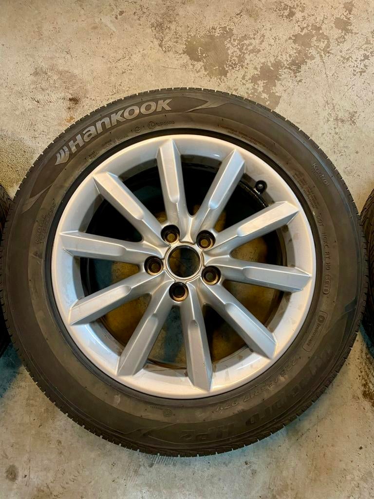 17 inch Audi velgen met zomerbanden (7mm), Ophalen, Zo goed als nieuw
