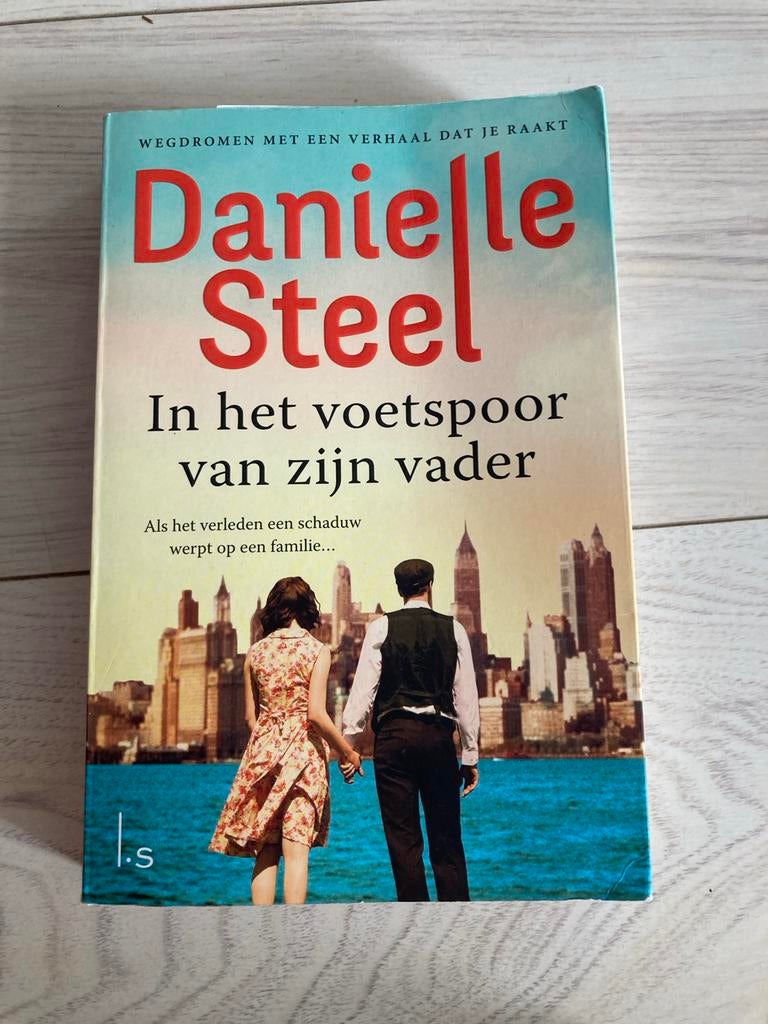 Daniele Steel - In het voetspoor van zijn vader, Boeken, Ophalen of Verzenden, Gelezen, Nederland