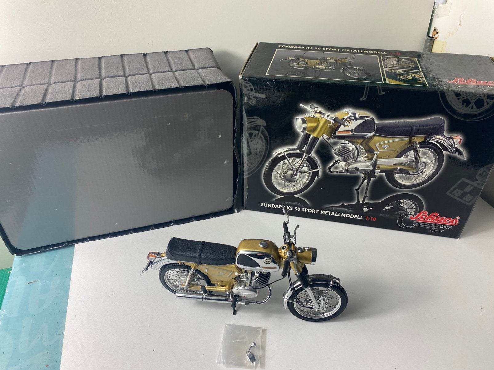 1:10 ZUNDAPP KS50 Sport-new in OVP-SCHUCO-very detailled, Ophalen of Verzenden, Nieuw, 1:9 t/m 1:12, Motor