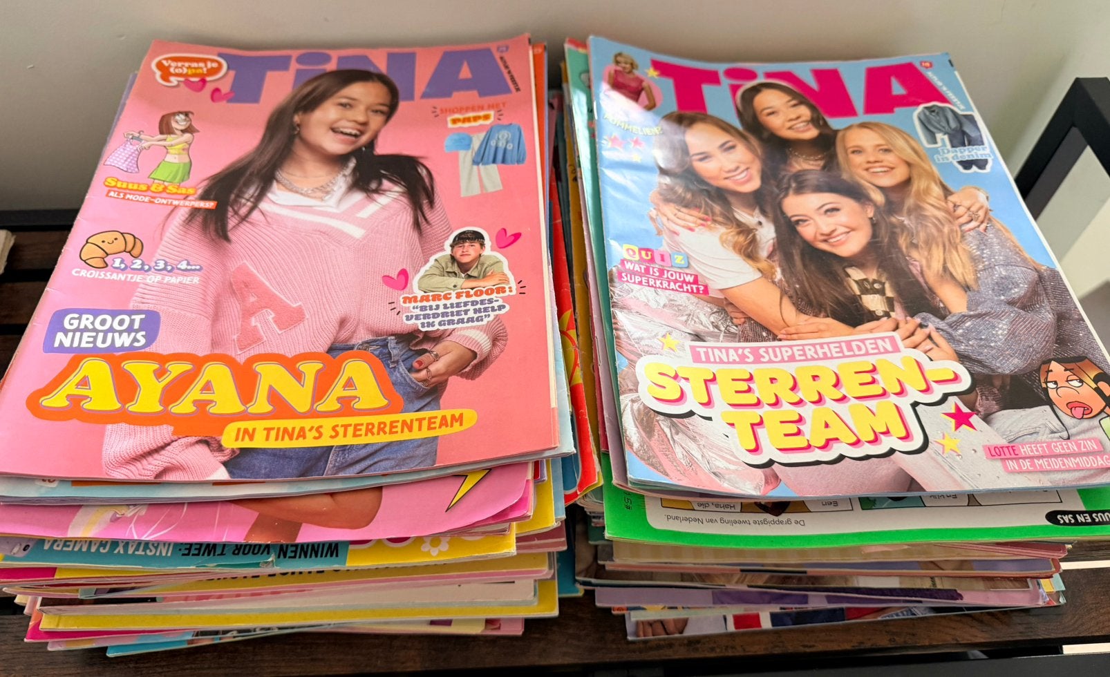 Stapel Tina magazines, Ophalen, Gelezen