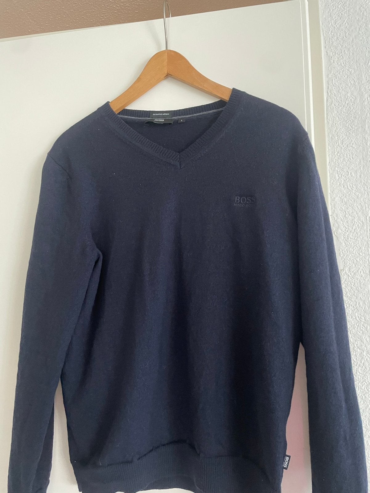 Hugo Boss V-hals trui van extra fijne merinowol, Ophalen of Verzenden, Gedragen, Maat 52/54 (L), Blauw