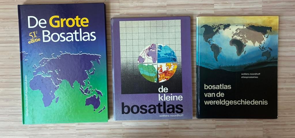 Bosatlas  3 verschillende soorten, Boeken, Atlassen en Landkaarten, Gelezen, Bosatlas, Ophalen of Verzenden, 1800 tot 2000
