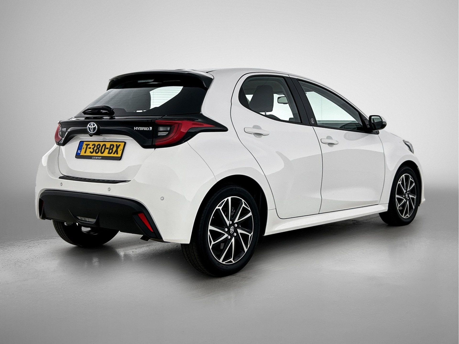 Toyota Yaris 1.5 Hybrid Dynamic (bj 2023, automaat), 12 maanden, Gebruikt, 1490 cc, Bedrijf