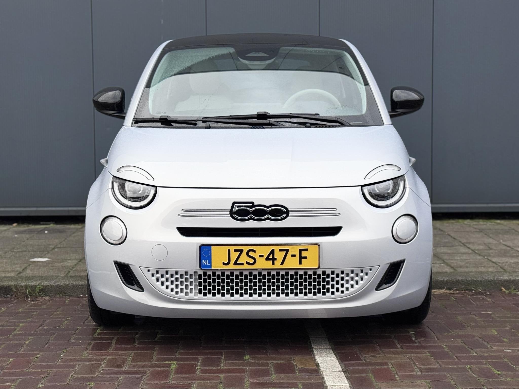 Fiat 500 1.0 Hybrid La Prima | Apple-Android | Panoramadak |, Auto's, Gebruikt, Euro 6, 4 stoelen, Wit
