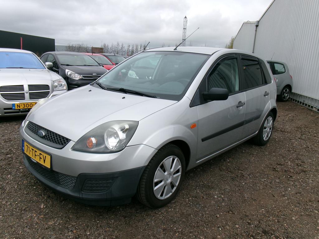 Ford Fiesta 1.3-8V Champion ORGINEEL 92000 KM NIEUWE APK, 1299 cc, 4 cilinders, Origineel Nederlands, Bedrijf